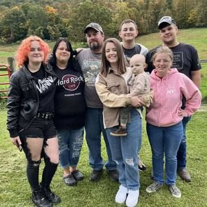 Meet your Posher, Alexis